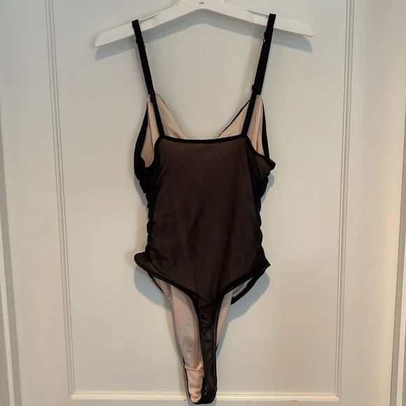 NWT Out from Under fully lined sheer / mesh ruched V neck bodysuit - Picture 4 of 16